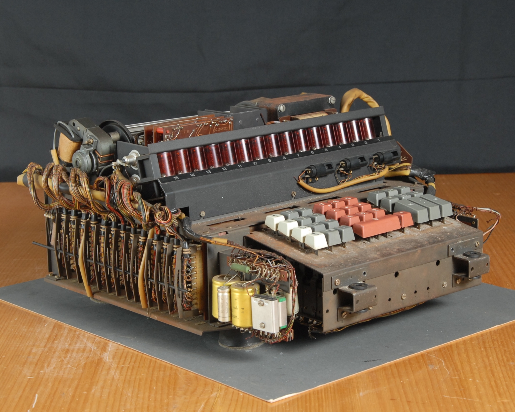 Olympia RAE 4/15 Calculator Construction