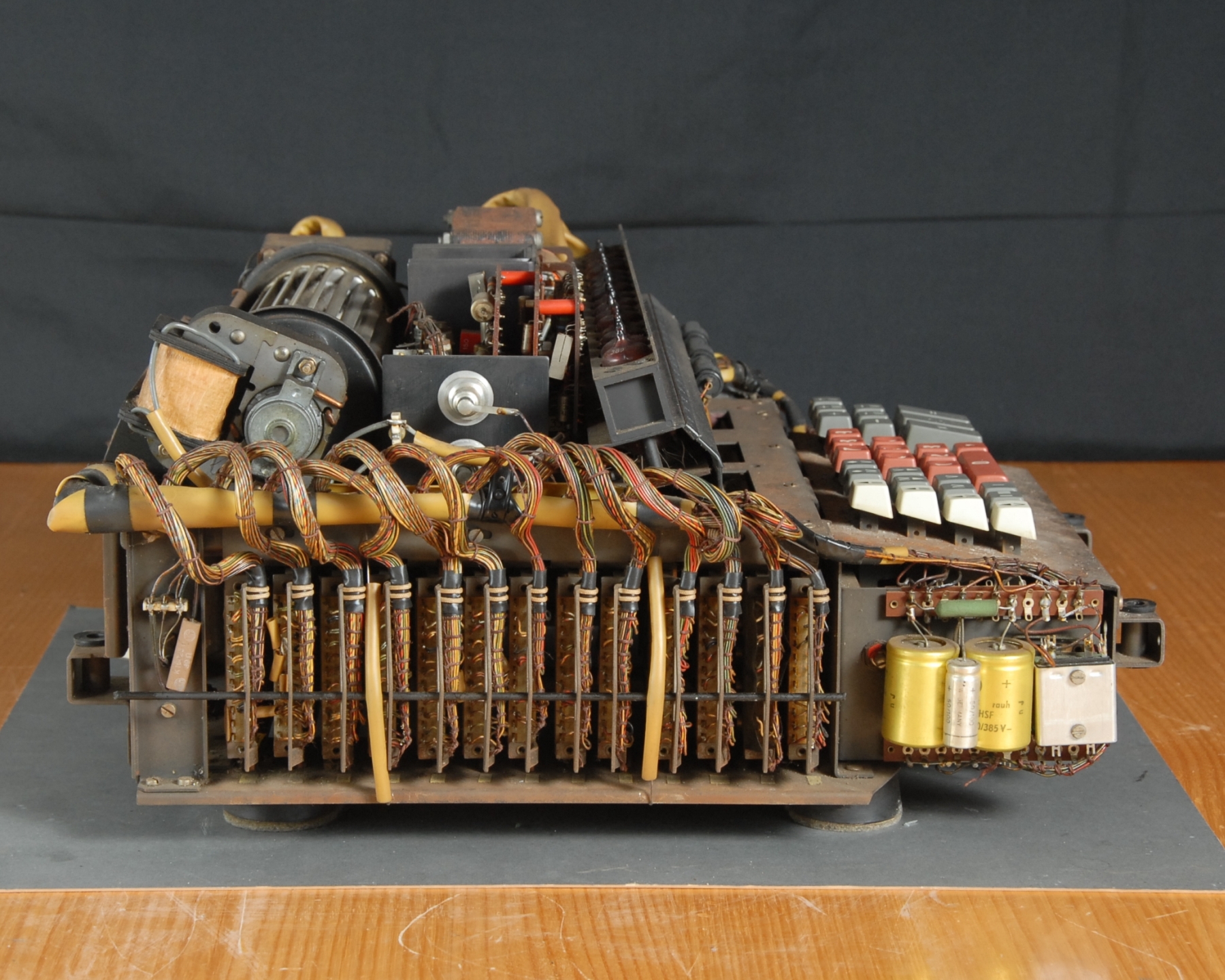 Olympia RAE 4/15 Calculator Construction