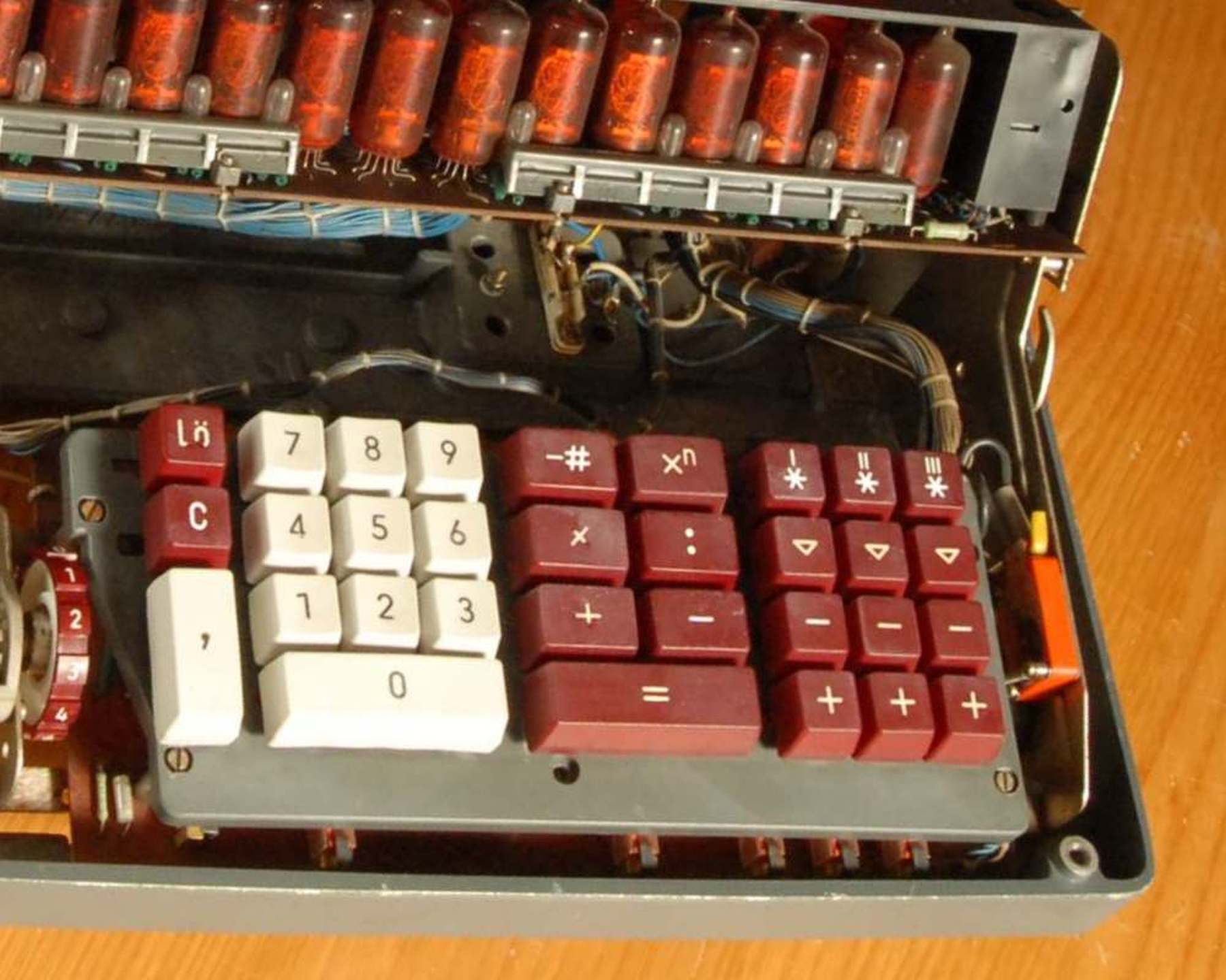 Soemtron 220 Calculator