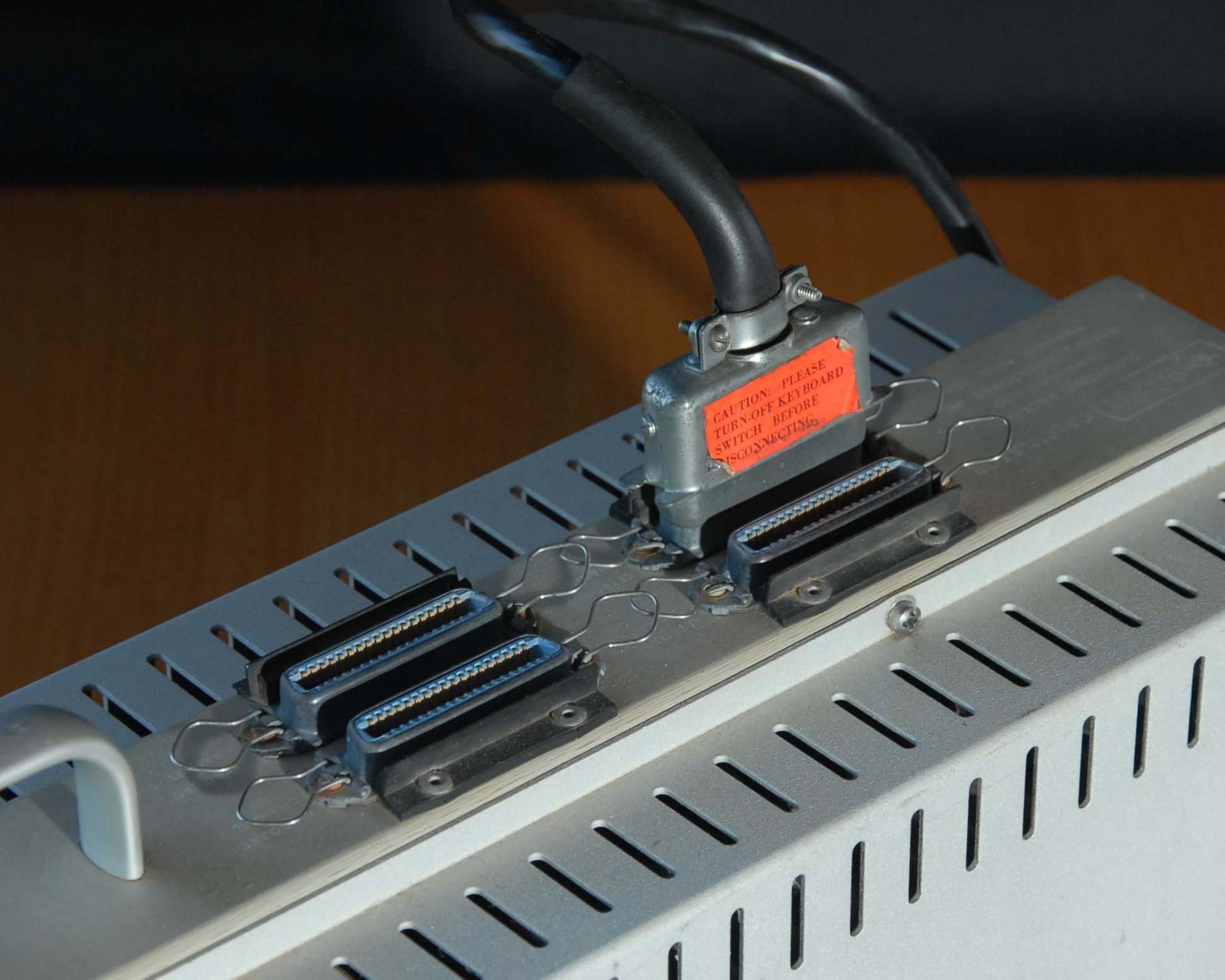 Wang 360SE Keyboard Connectors